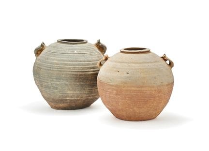 Due vasi in ceramica cinese, dinastia Han (206 a.C
