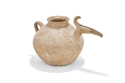 Ein iranisches Amlash-Keramikgefäß mit Schnabelaus