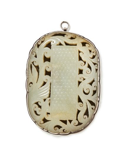 Eine chinesische Plakette aus Seladon-Jade mit „Ph