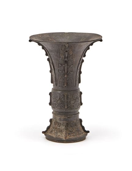 Jarrón chino de bronce de estilo arcaico, del sigl