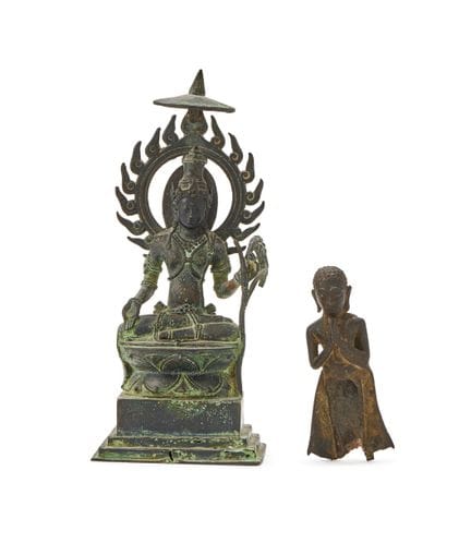 泰国青铜僧像残件，19世纪，高11厘米；青铜佛龛，20世纪，高22.5厘米。来源：罗莎琳德·费伊·戈