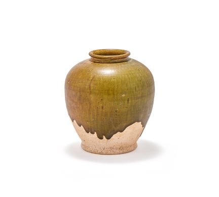 Vaso cinese con smalto verde, dinastia Tang (618-9