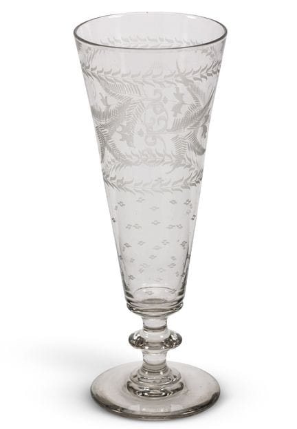 VASE EN VERRE GRAVÉ – FRANCE, FIN DU XIXe SIÈCLE. 
