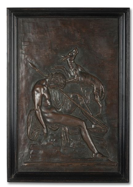 UNE PAIRE DE PLAQUES EN RELIEF EN CUIVRE BRONZÉ, F