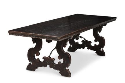 TABLE DE SALON EN NOYER, ITALIENNE, XIXe SIÈCLE, a