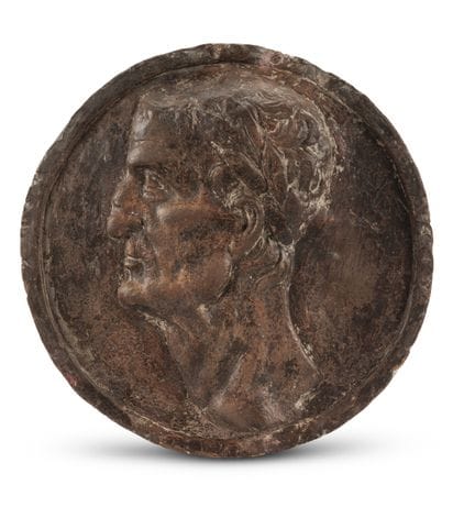 D'APRÈS UNE PIÈCE ANTIQUE – ROUNDEL EN TERRE CUITE