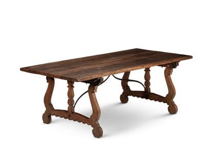 TABLE EN NOYER, ITALIENNE, XVIIIe SIÈCLE, avec des