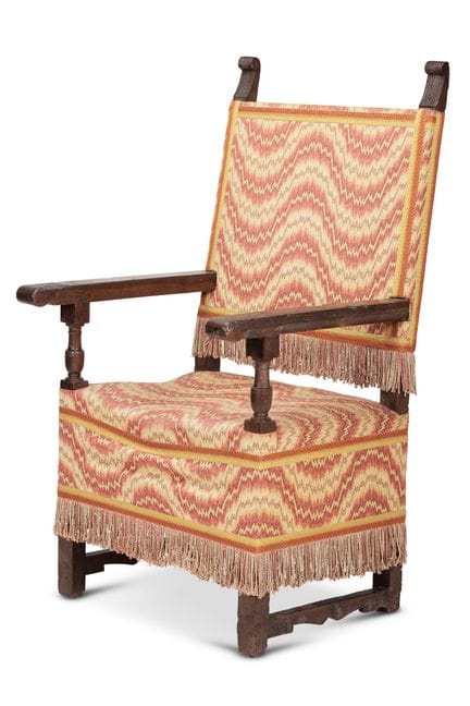 Fauteuil à accoudoirs ouverts en noyer, italien, X