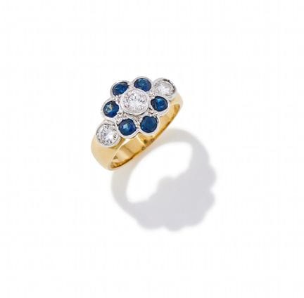 ANILLO CON ZAFIRO Y DIAMANTES EN GRUPO: Diamante d