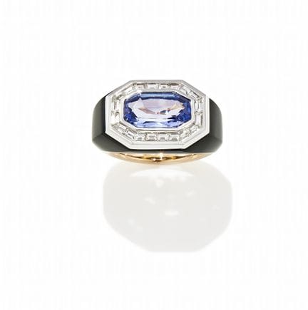 ANILLO DE VESTIDO CON TANZANITA, ÓNIX Y DIAMANTES.