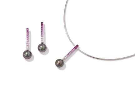 MIKIMOTO, CONJUNTO DE COLGANTE Y PENDIENTES «ELEME