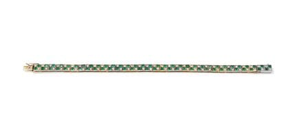 PULSERA DE ESMERALDAS Y DIAMANTES. Compuesta por e