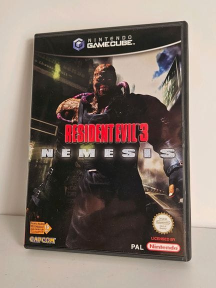 NINTENDO - GAMECUBE. Jeu : Resident Evil 3. Comple