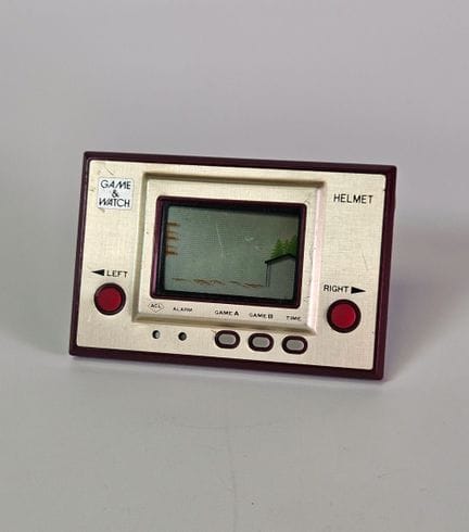 NINTENDO - GAME &amp; WATCH. "Helmet" (CN - 07). G