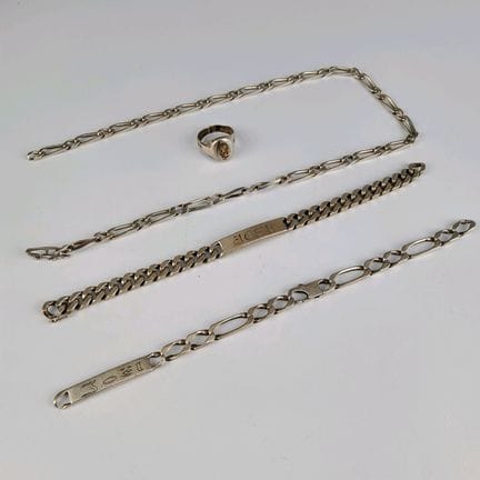 Silver jewelry set (925), consisting of:
- 1 brace