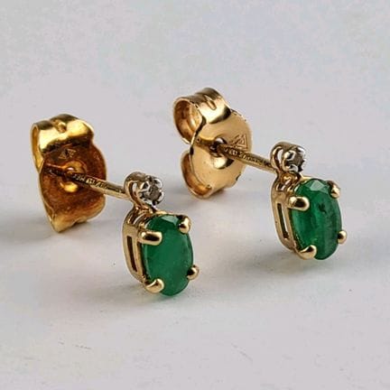 Pair of 14K yellow gold (585) stud earrings, each 