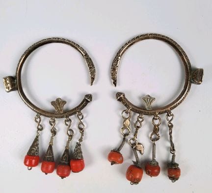 Pair of (Tikhrazin) earrings in silver (800 parts 