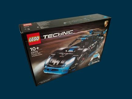 LEGO Technic - 42176 - Porsche GT4 e-Performance. 