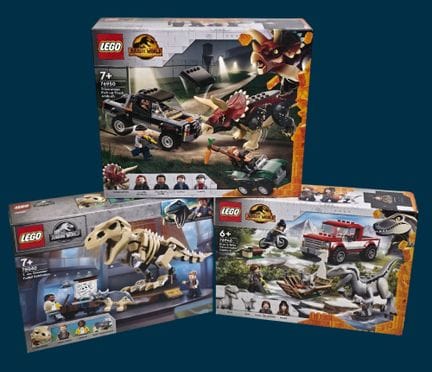 Réunion de 3 sets LEGO Jurassic World :
- 76946 - 