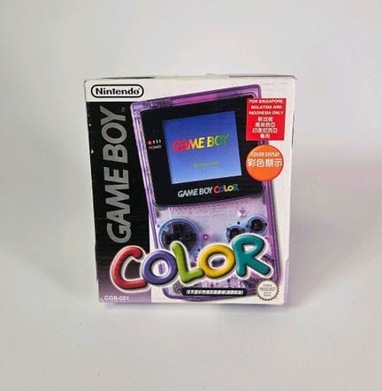 任天堂 - Game Boy Color。Game Boy Color 游戏机。型号 CGB-001