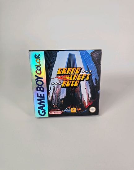 任天堂 - Game Boy Color。游戏：《侠盗猎车手》。含原装盒、说明书和游戏卡带。PAL 
