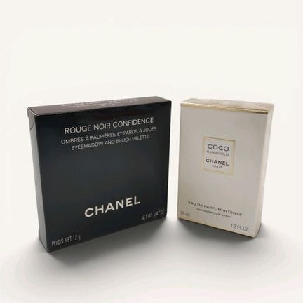 CHANEL. Set consisting of an eyeshadow and blush p