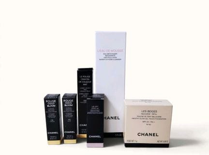 CHANEL. Set of 6 cosmetics, including 2 lipsticks.