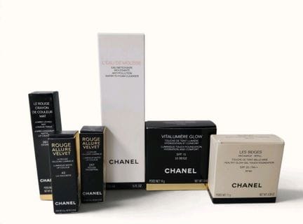 CHANEL. Set of 6 cosmetics, including 2 lipsticks.