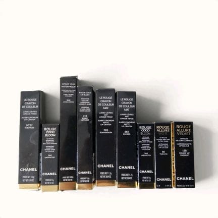 CHANEL. Set of 9 cosmetic products, including lips