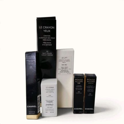 CHANEL. Set of 6 cosmetics, including 2 lipsticks.