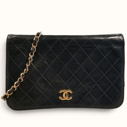 CHANEL. Borsa in agnello trapuntato nero, fodera i