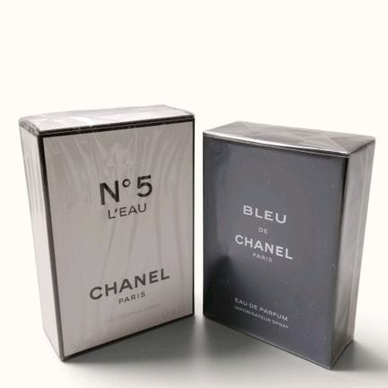 CHANEL. Set consisting of a "N°5 l'Eau" eau de toi