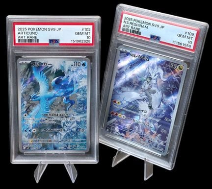 Set of 2 graded Pokémon cards - AR - PSA 10.
Scarl