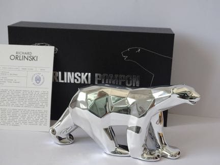 Richard Orlinski 
Der Bär „Pompon x Orlinski“ (mat