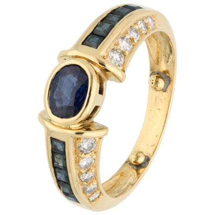 Ring aus 18-karätigem Gelbgold, besetzt mit Saphir
