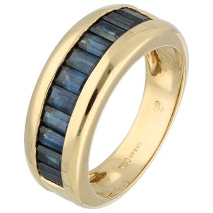 Ring aus 18-karätigem Gelbgold, besetzt mit Saphir