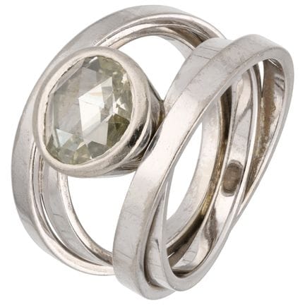 Ring aus 14-karätigem Weißgold, besetzt mit einem 