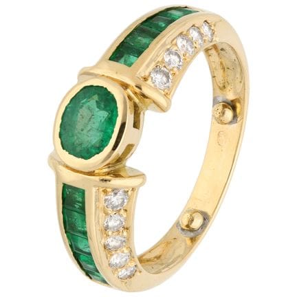Ring aus 18 Karat Gelbgold, besetzt mit Smaragden 