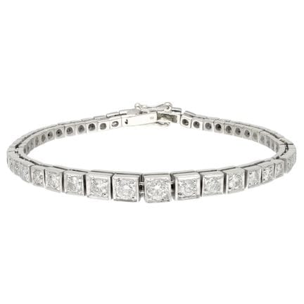 Tennisarmband aus 18 Karat Weißgold, mit Diamanten