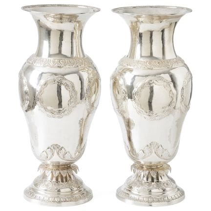 Sans réserve - Vases ornementaux monumentaux (2), 