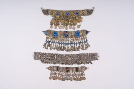 Tre collane e una tiara nuziale in argento, Afghan