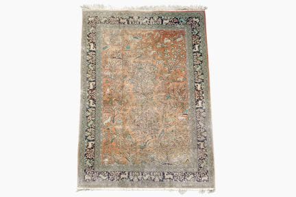 Tapis du Cachemire indien représentant la flore et