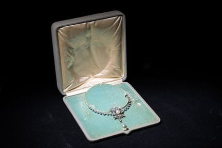 Collier exceptionnellement unique en or 18 carats 