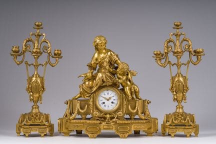 Ensemble d'horlogerie français en bronze doré de s
