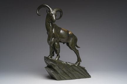 Raymond de Meester de Betzenbroeck (1904-1995) : U