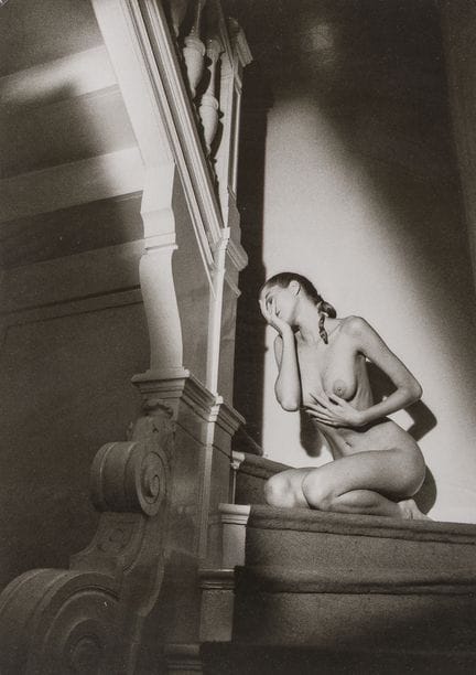 Jeanloup Sieff (1933–2000): Akt auf der Treppe (Ak