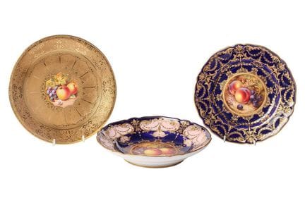 Un bol peu profond « Royal Worcester », orné d’un 