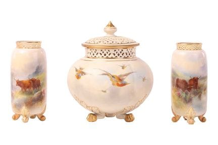 Harry Stinton pour Royal Worcester : une paire de 