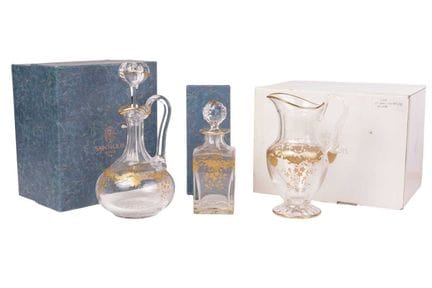 Saint-Louis : une carafe à eau en cristal au motif