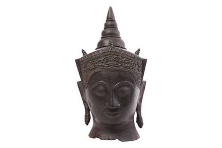 Eine große, moderne und kunstvoll gestaltete tibet